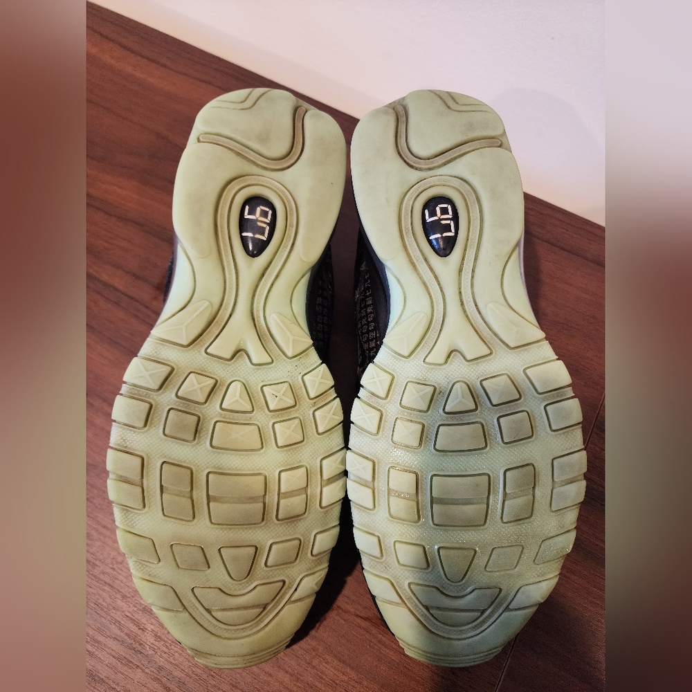 Women's Nike Air Max 97 With Glow Soles - Picture 10 of 10